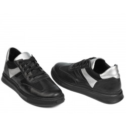 Schwarze Sportschuhe 928 kombiniert