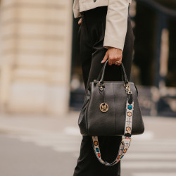 Damentasche Handtasche 002g schwarz lifestyle