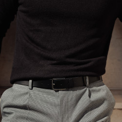Herrengürtel 70b schwarz glänzend lifestyle