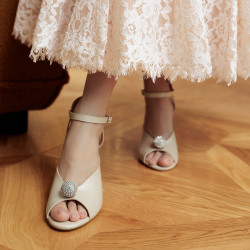 Damensandalen 1329 weiß perlmut lifestyle