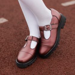 Kinder Schuhe 2020 Bordeaux Perlmutt lifestyle