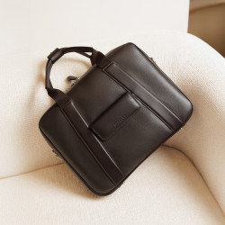 Laptop-Tasche 302g 01 Dunkelbraun lifestyle