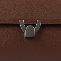 Damen-Umhängetasche 032g 01 Cognac