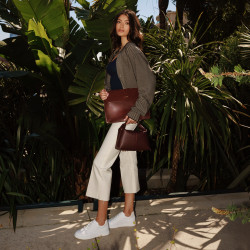 Damentasche 037-1g burgundy lifestyle