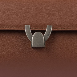 Damen-Umhängetasche 032g 01 Cognac