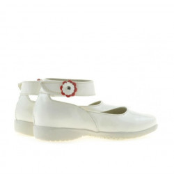 Kleinkinderschuhe 17c Lack Beige
